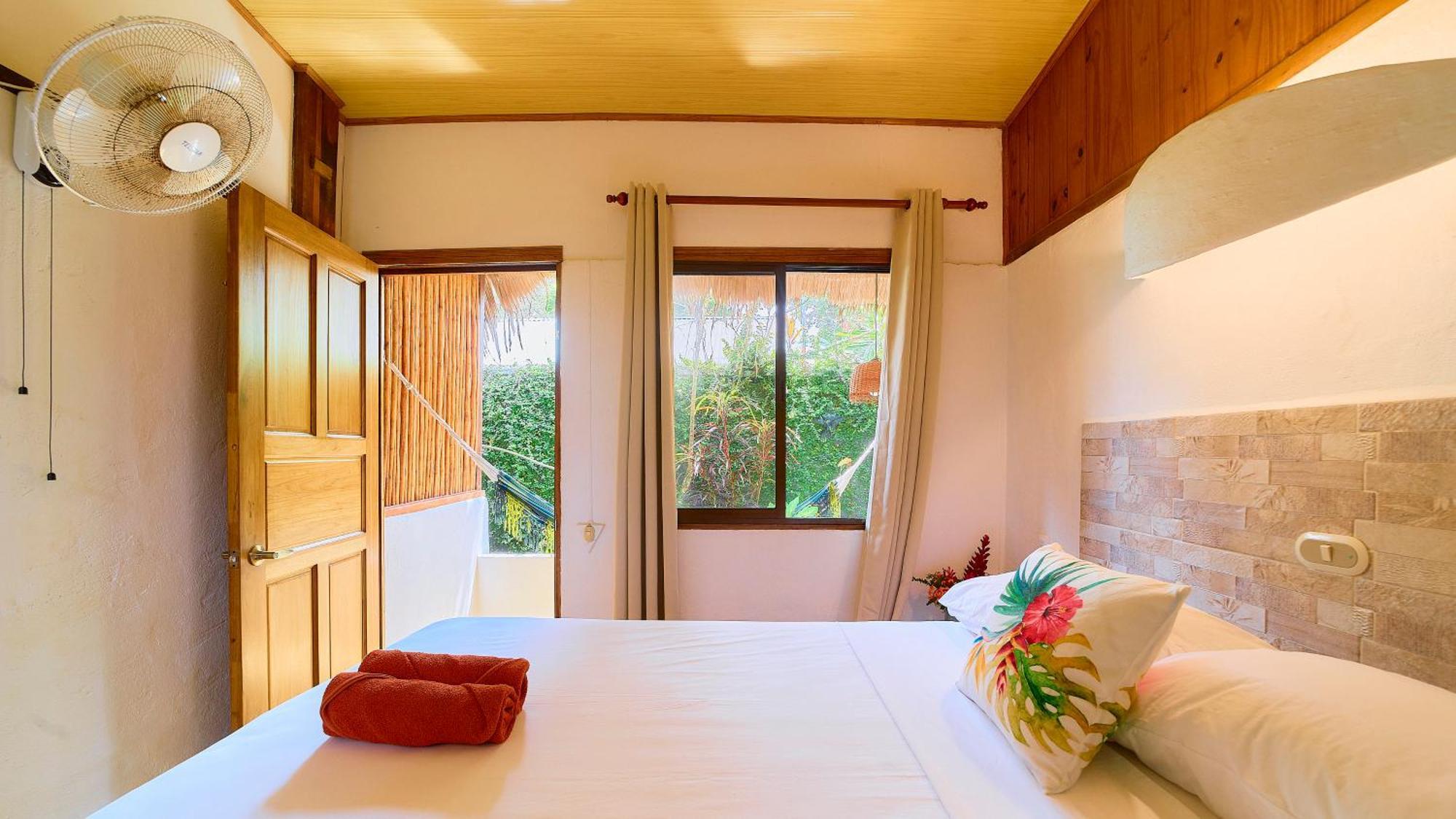 Cabinas Montesol Puerto Viejo de Talamanca Экстерьер фото