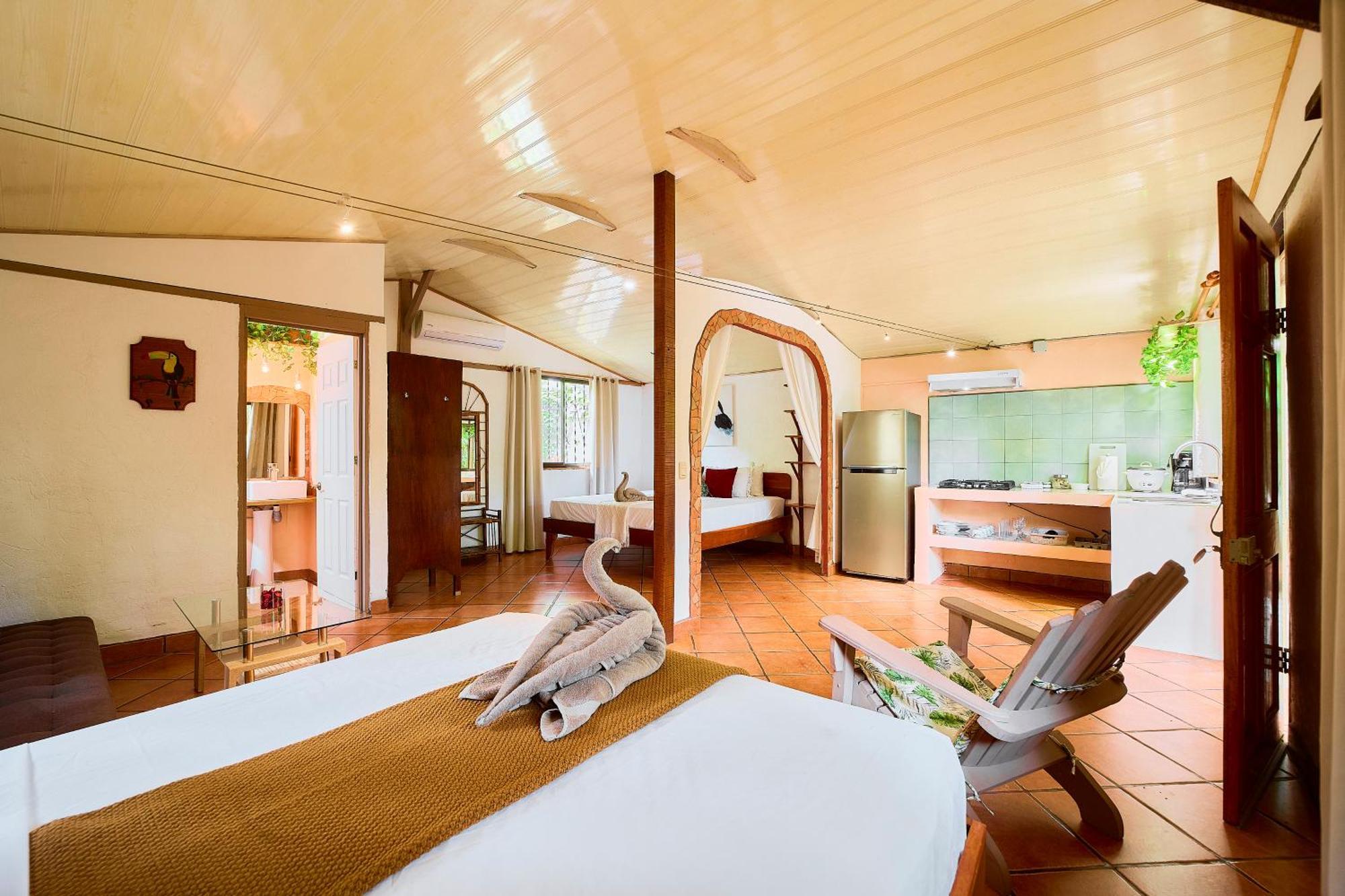 Cabinas Montesol Puerto Viejo de Talamanca Экстерьер фото
