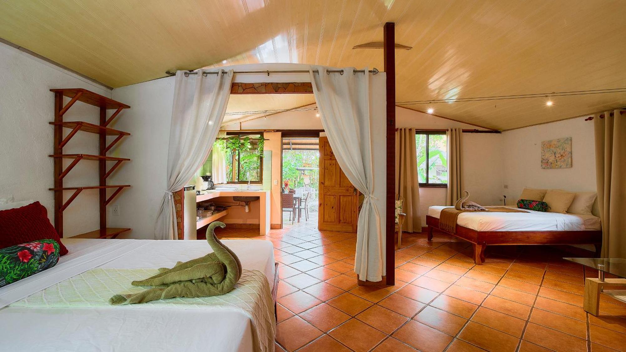Cabinas Montesol Puerto Viejo de Talamanca Экстерьер фото