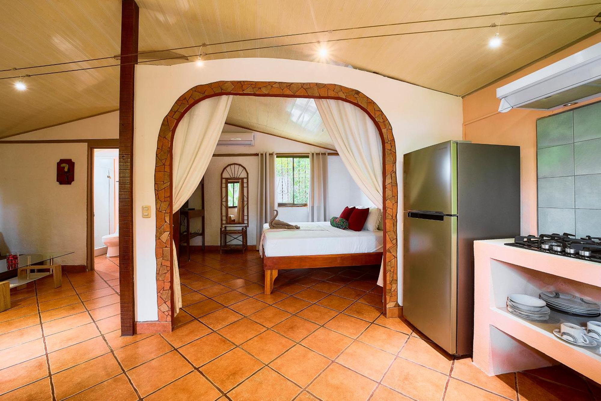 Cabinas Montesol Puerto Viejo de Talamanca Экстерьер фото
